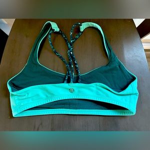 Women’s Lululemon Athletica sports bra.